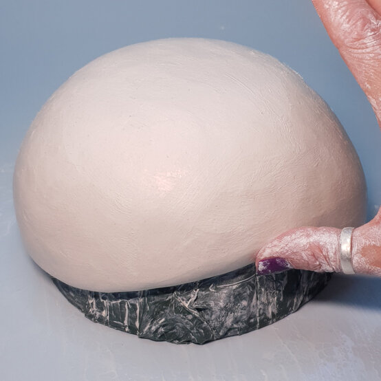 Idea_how-to-make-a-yarn-bowl-with-air-drying-clay_step4h.jpg?sw=554&q=85