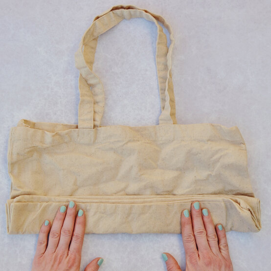 tie-dye-bag3.jpg?sw=554&q=85