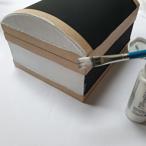 idea_kids-pirate-accessories-chest_step2b.jpg?sw=554&q=85