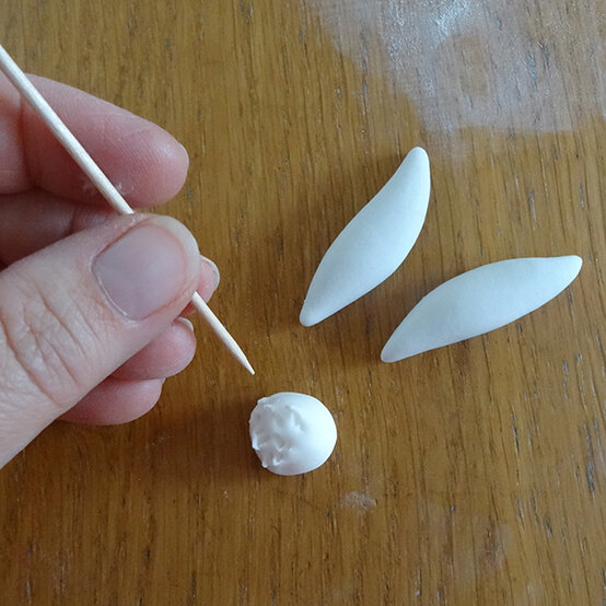 plant-pot-bunny-cake-34.jpg?sw=554&q=85