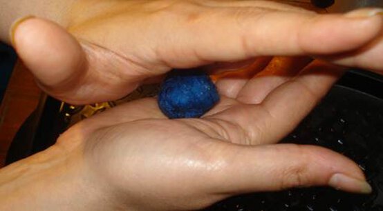 wet-fekt-bead-step-5.jpg?sw=554&q=85