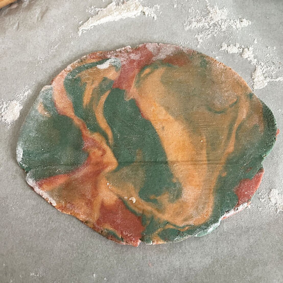 autumn-salt-dough-garland_step-4.jpg?sw=554&q=85