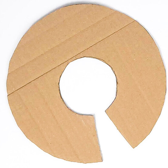 Christmas-Stash-Busting-Ideas_Giant-pompom-Step-1.jpg?sw=554&q=85