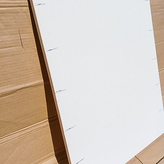 idea_gravity-drip-canvas-with-spray-paint_step1c.jpg?sw=554&q=85