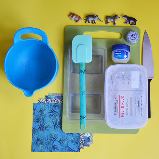 jungle-themed-party-animal-soaps-1.jpg?sw=554&q=85