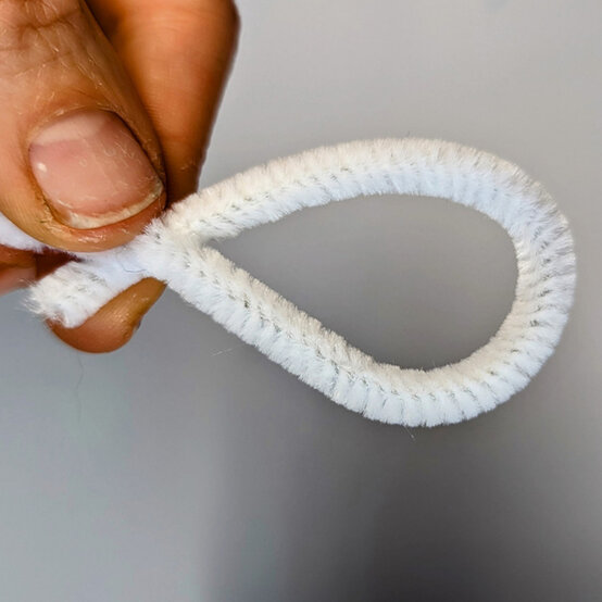 idea_halloween-glass-lanterns-mummy_step4b.jpg?sw=554&q=85