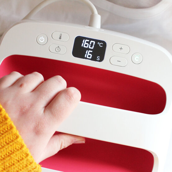 bee-kind-tshirt_step8.jpg?sw=554&q=85