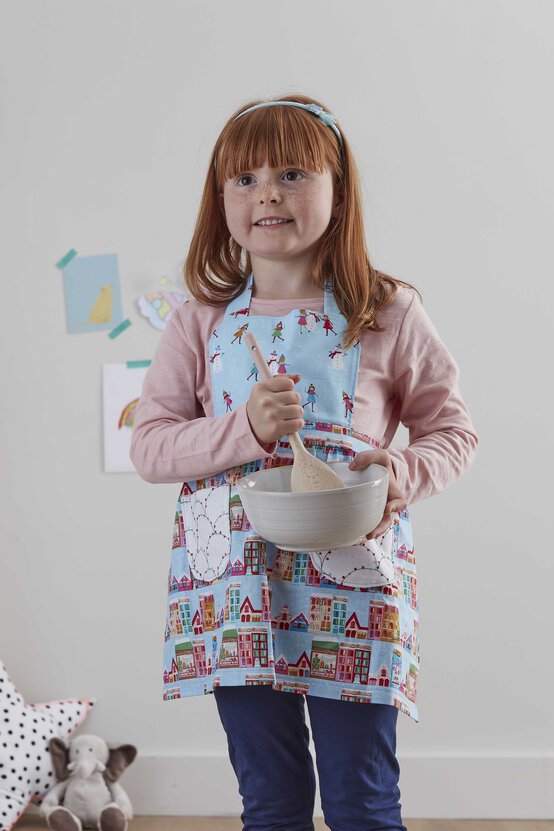 childs-apron_hero.jpg?sw=554&q=85