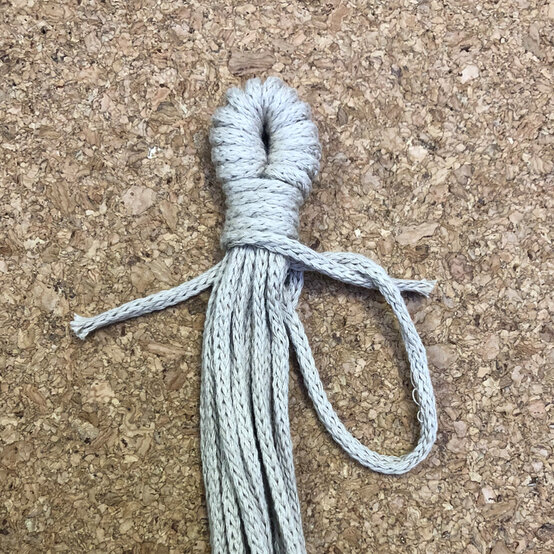 macrame_egg_holder_step_2.jpg?sw=554&q=85