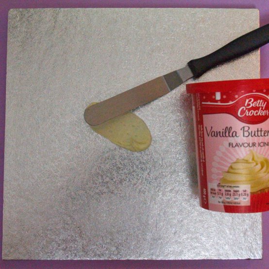 Pancake_illusion_cake_step_1.jpeg?sw=554&q=85