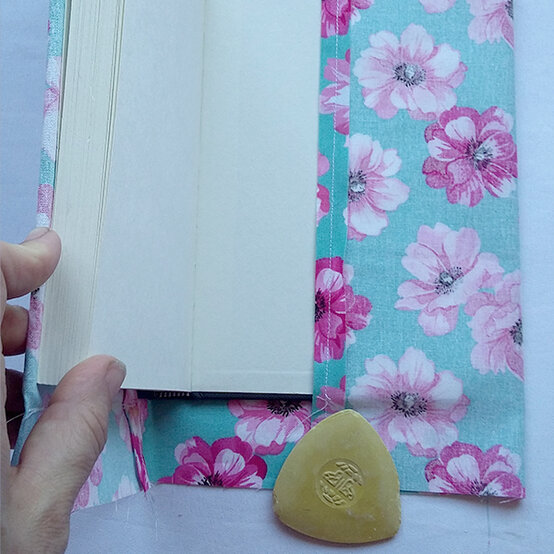 notebook-cover-step4.jpg?sw=554&q=85