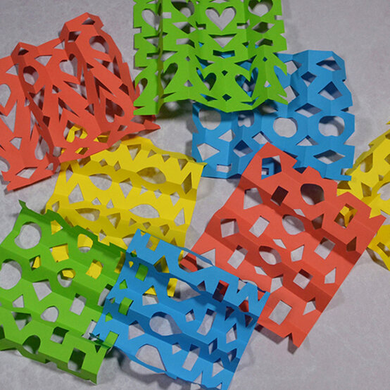 idea_kids-crafts-in-under-30-minutes_flags.jpg?sw=554&q=85