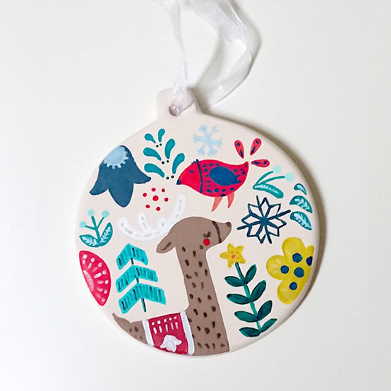 hanging-dec-illustrated-bauble-4.jpg?sw=554&q=85