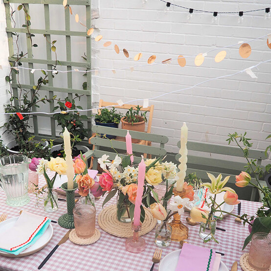 garden-supper.jpg?sw=554&q=85