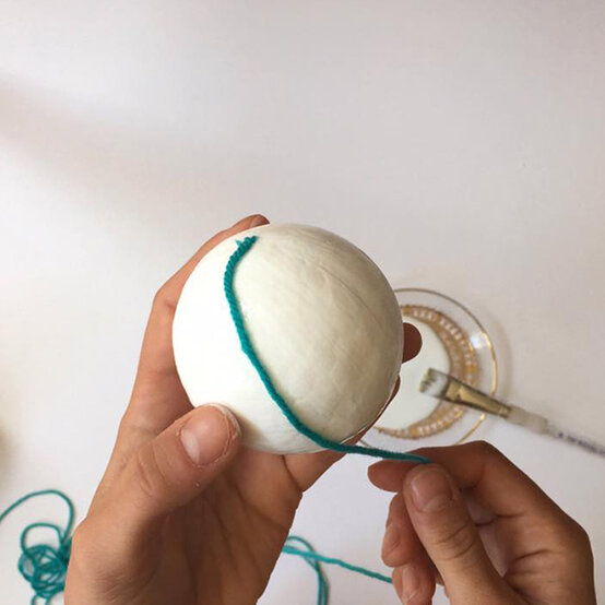 yarn-ball-baubles-2.jpg?sw=554&q=85