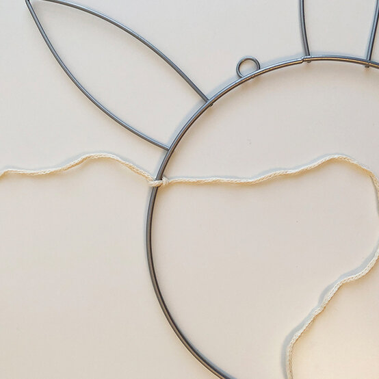 macrame-bunny-wreath-2d.jpg?sw=554&q=85