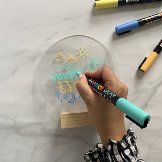 Baby%20Shower%20Acrylic_Step%205.1.jpg?sw=554&q=85