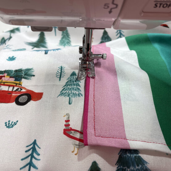 how-to-sew-an-apron_step11.jpg?sw=554&q=85