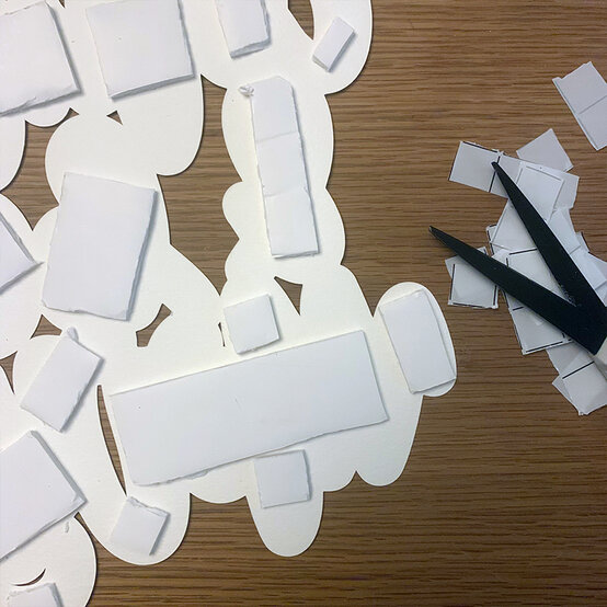 cricut_how-to-make-a-christmas-sign_step11.jpg?sw=554&q=85