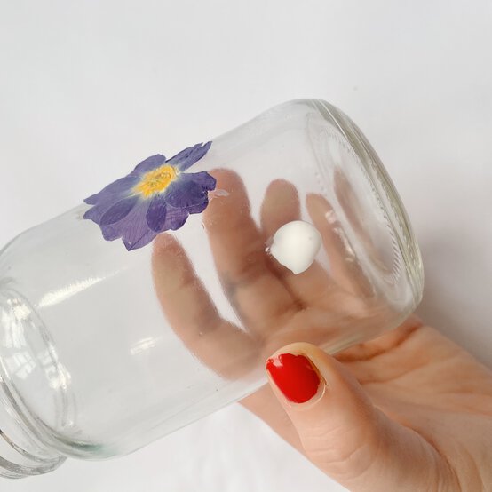 pressed-flower-jar-4.jpg?sw=554&q=85