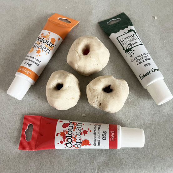 autumn-salt-dough-garland_step-2.jpg?sw=554&q=85