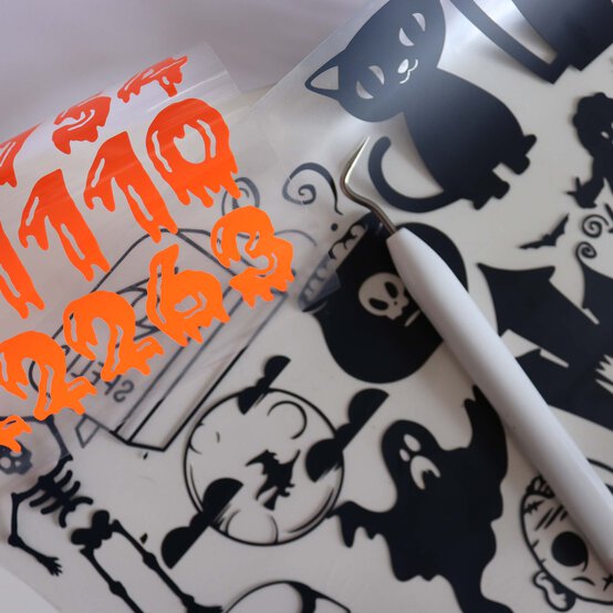 halloween-advent-step-3.jpg?sw=554&q=85