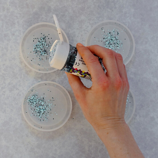 how_to_make_glitter_resin_coasters_8.jpg?sw=554&q=85