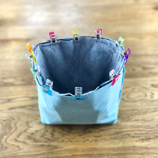 how-to-sew-a-fat-quarter-tote-bag-7.jpg?sw=554&q=85