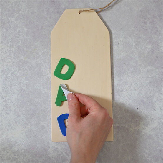 4_father_days_gifts_using_wooden_blanks_wall_hanging_2.jpg?sw=554&q=85