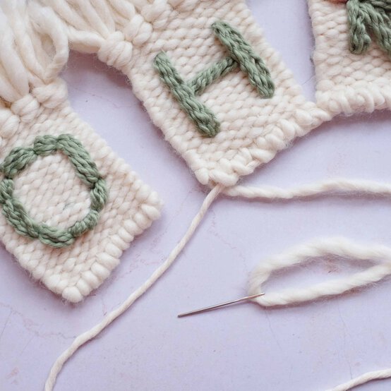 Idea_how-to-make-a-woven-christmas-banner_step23.jpg?sw=554&q=85