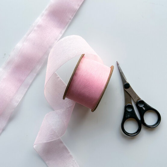 idea_suncatcher-butterfly-wings_step4.jpg?sw=554&q=85