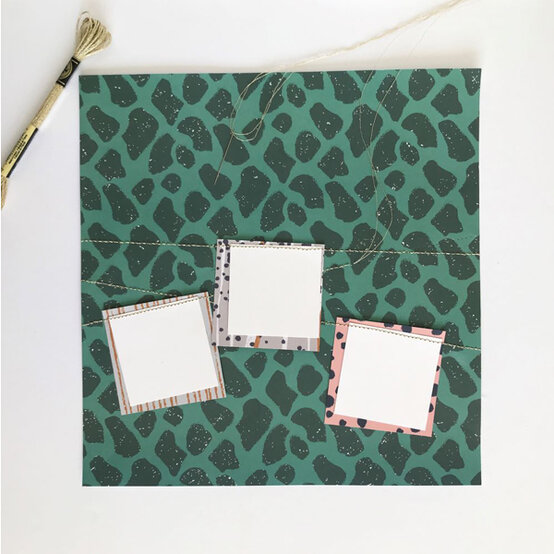 idea_baby-album-scrapbook_step3.jpg?sw=554&q=85