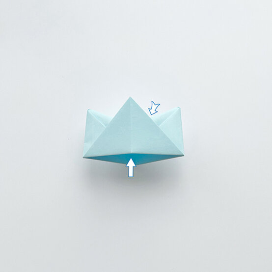 how-to-fold-an-origami-egg-cup-step-15a.jpg?sw=554&q=85