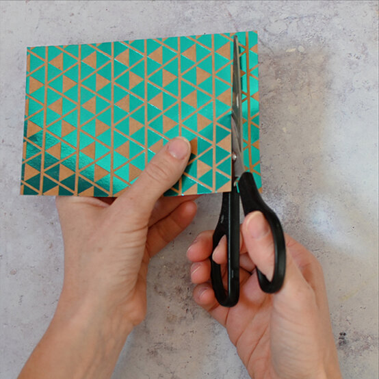 diwali-candle-card-2.jpg?sw=554&q=85