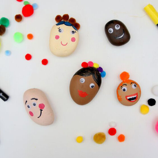 ideas%5Ffun%2Doutdoor%2Dactivities%2Dfor%2Dkids%5Fpebble%2Dpeople.jpg?sw=554&q=85