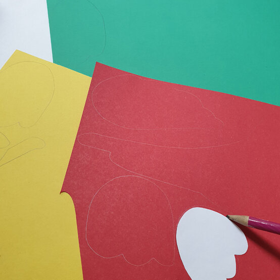 idea_kids-pirate-accessories-hat_step1a.jpg?sw=554&q=85