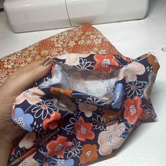 idea%5Fhow%2Dto%2Dsew%2Da%2Dquilted%2Dlaptop%2Dbag%5Fstep11c.jpg?sw=554&q=85