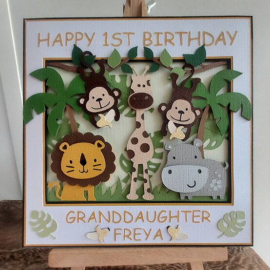 artisan-christine-perry-jungle-cricut-birthday-card.jpg?sw=554&q=85