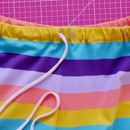 Jersey%20Sportswear_Shorts_Step11.jpeg?sw=554&q=85