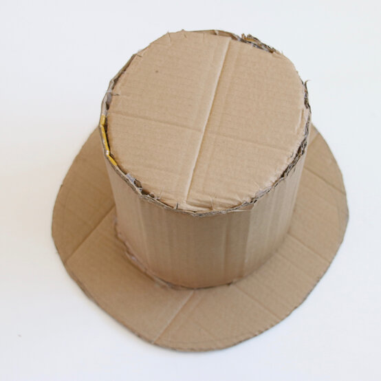 willy_wonka_cardboard_step_4b.jpg?sw=554&q=85