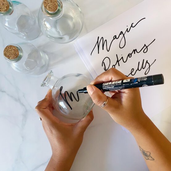 sophisticated-halloween-2020_step-14.jpg?sw=554&q=85