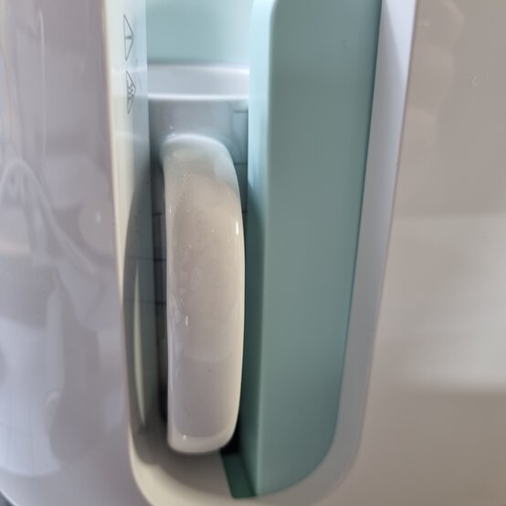 cricutinfusibleinkmugproject_step28.jpg?sw=554&q=85