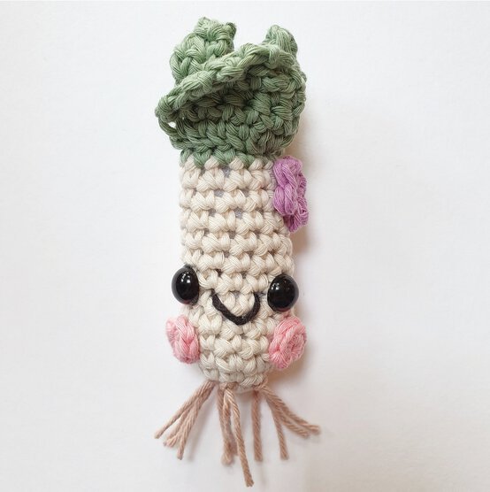 how-to-crochet-amigurumi-leeks-babyleek.jpg?sw=554&q=85