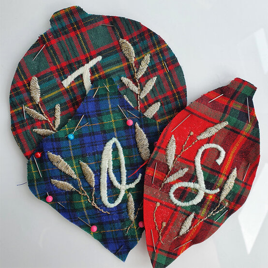 personalised-embroidered-decorations_step23_4.jpg?sw=554&q=85