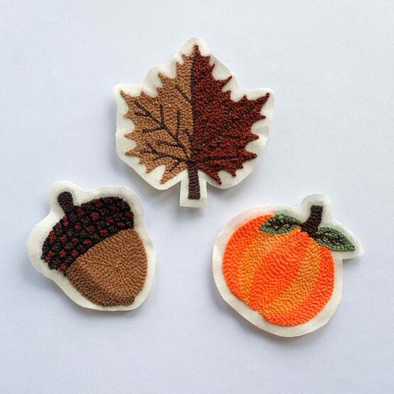 ideas%5Fhow%2Dto%2Dmake%2Dautumn%2Dpunch%2Dneedle%2Dcoasters%5Fstep%2D6a.jpg?sw=554&q=85