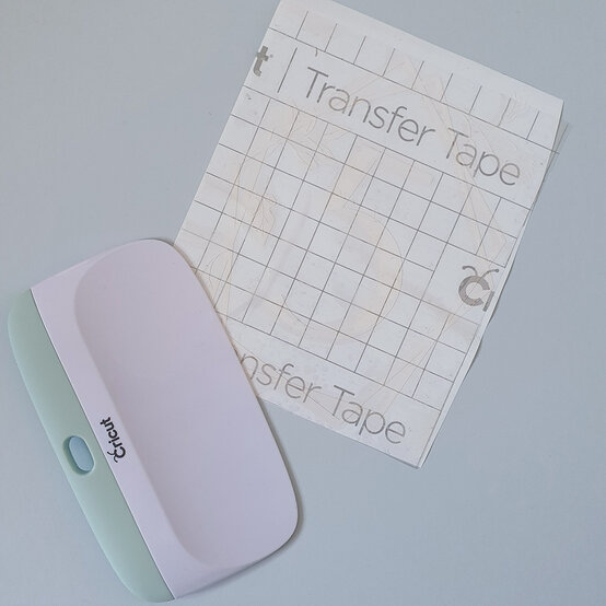 cricut_how-to-make-a-floral-acrylic-wedding-sign_step-12.jpg?sw=554&q=85