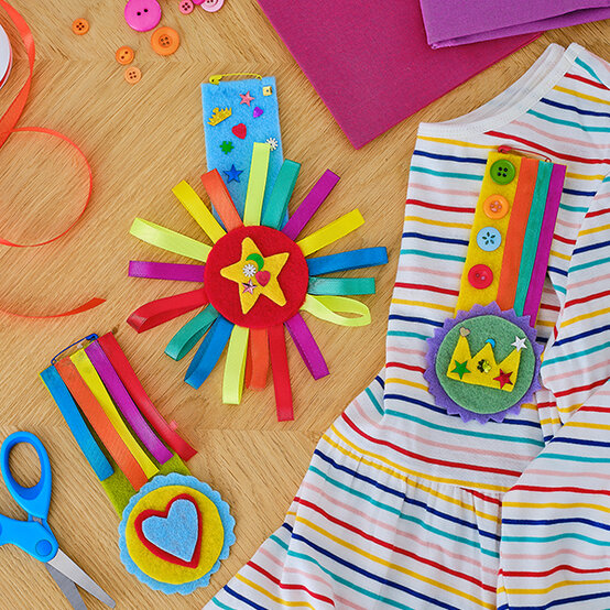 finished-felt-medals-kids-project.jpg?sw=554&q=85