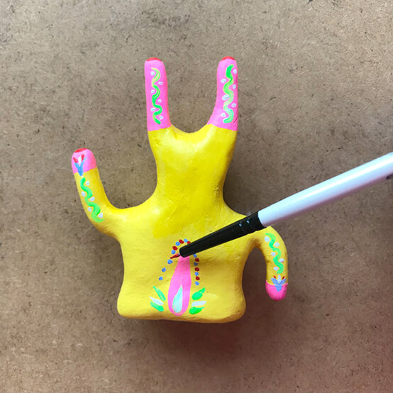 bright-clay-animals-francesca-tiley-16.jpg?sw=554&q=85