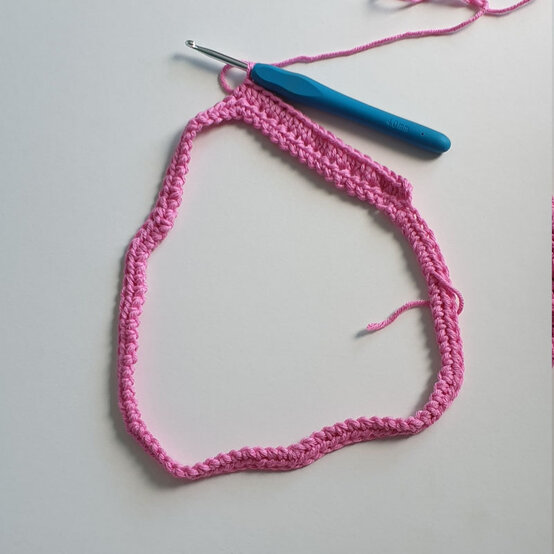 How-to-Crochet-a-Cowboy-Hat_6a.jpg?sw=554&q=85