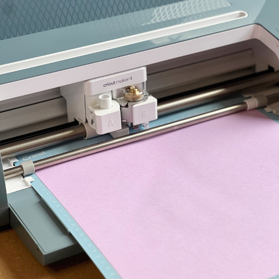 idea%5Fcricut%2Dcongratulations%2Dcard%5Fstep3.png?sw=554&q=85